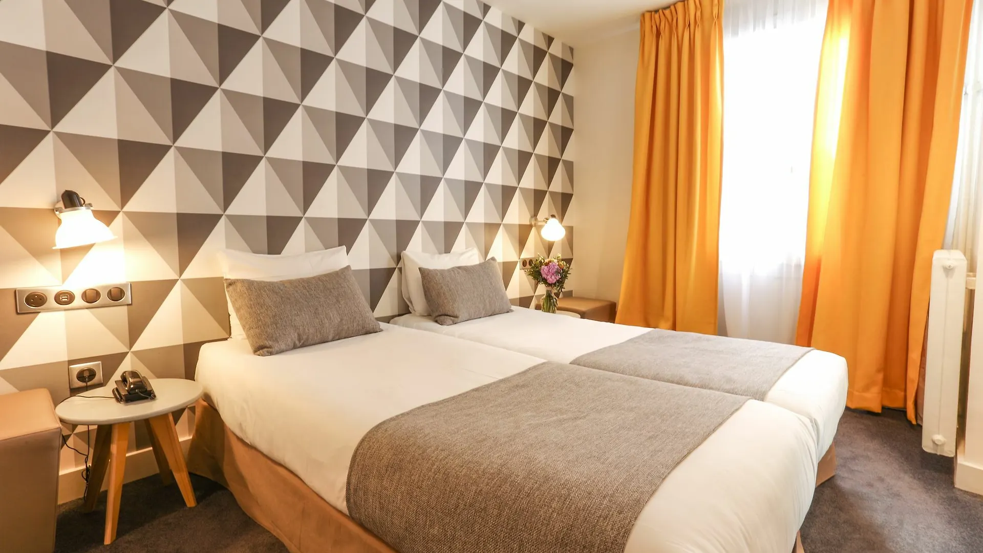 Hotel Avalon Gare Du Nord 3*
